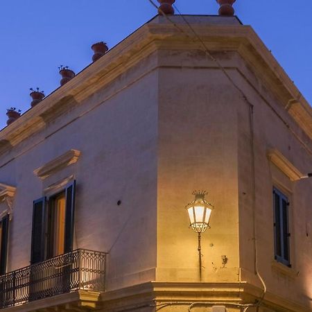 Ferienwohnung Palazzo Acquaviva - Il Giardino Sospeso Lecce Exterior foto